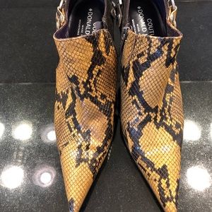 Donald j Pliner couture booties